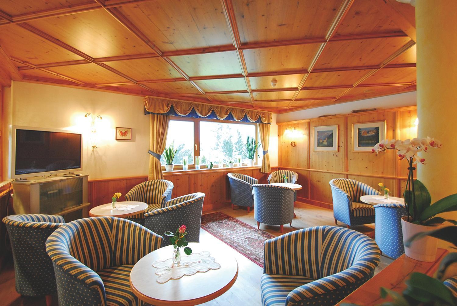 Hotel Olympia Brunico Ngoại thất bức ảnh