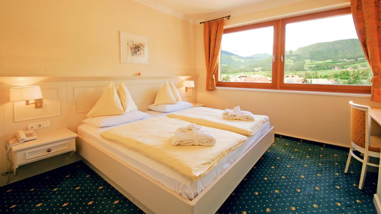 Hotel Olympia Brunico Ngoại thất bức ảnh